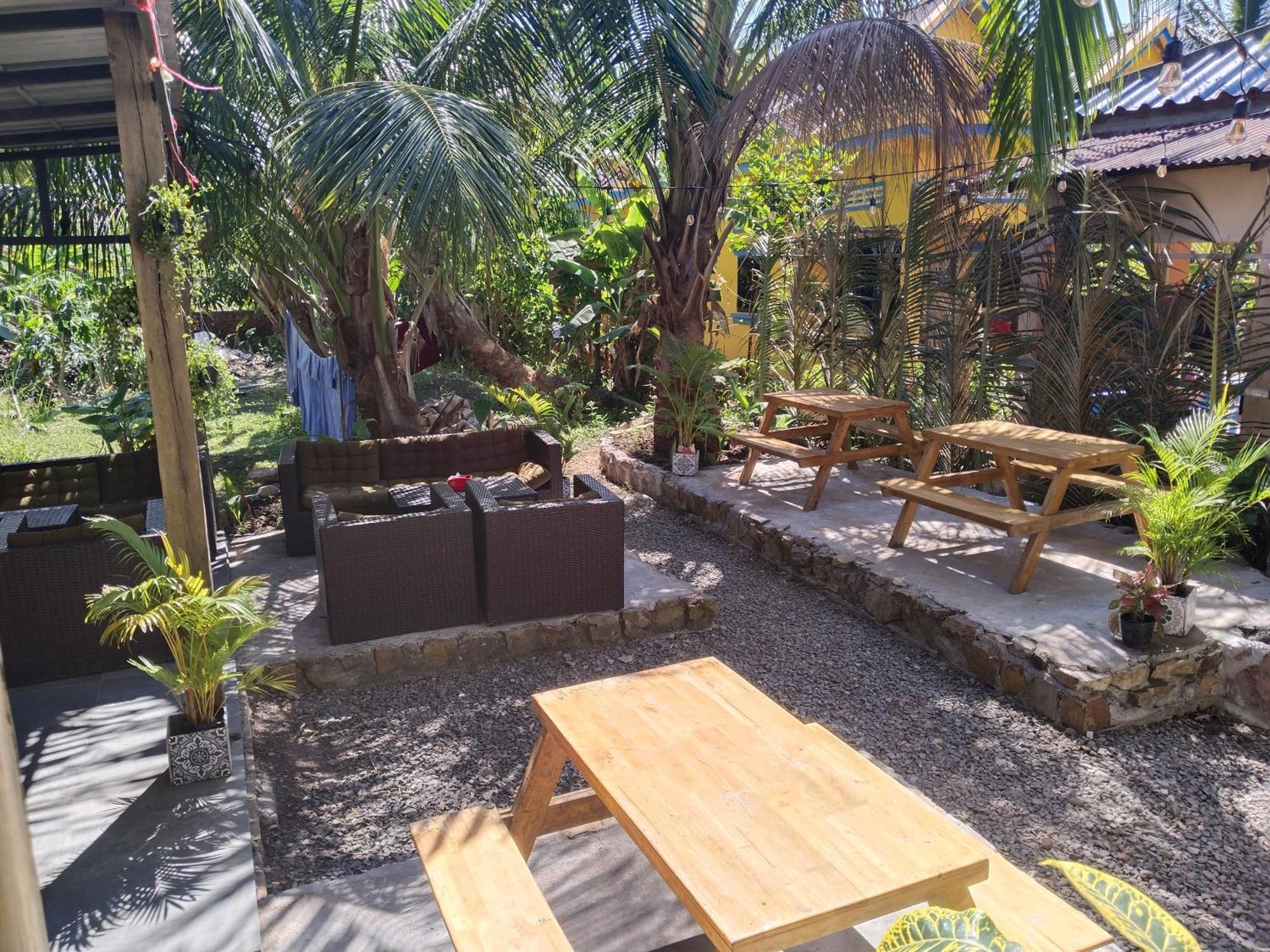 Hotel Two Ducks Koh Rong Sanloem Exterior foto